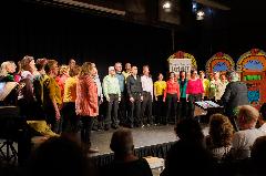 Voices en Tint maken een reis door de tijd